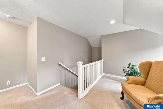 3201 Crown Pointe Road, Lincoln, NE 68506