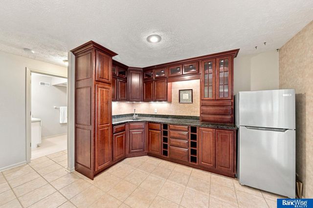 3201 Crown Pointe Road, Lincoln, NE 68506