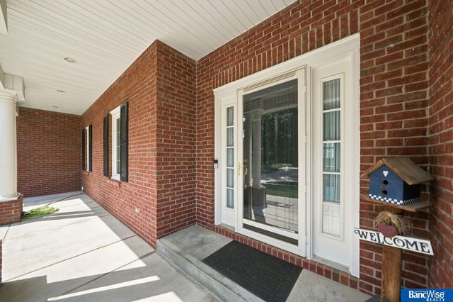 3201 Crown Pointe Road, Lincoln, NE 68506