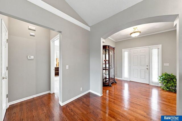 3201 Crown Pointe Road, Lincoln, NE 68506