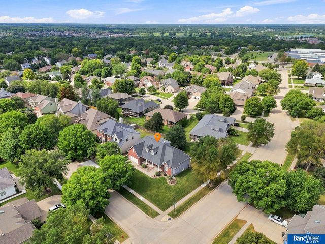 3201 Crown Pointe Road, Lincoln, NE 68506