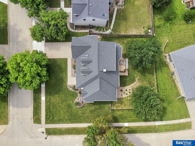 3201 Crown Pointe Road, Lincoln, NE 68506