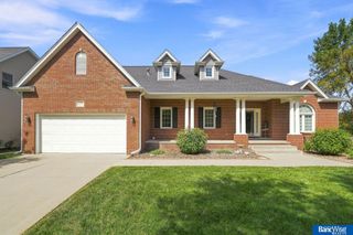 3201 Crown Pointe Road, Lincoln, NE 68506