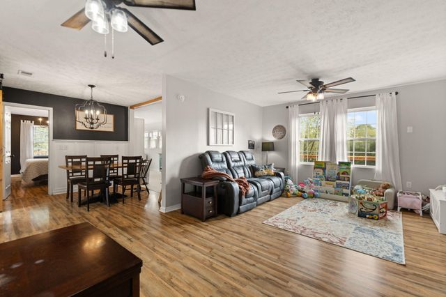 198 Doolin Way, Lancaster, KY 40444