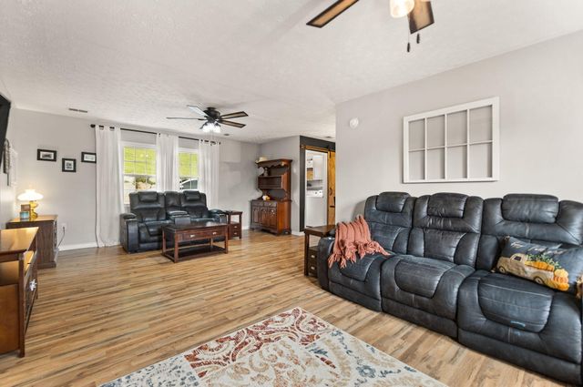 198 Doolin Way, Lancaster, KY 40444