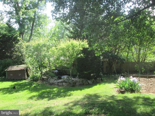 14 CHERBOURG CT, Potomac, MD 20854