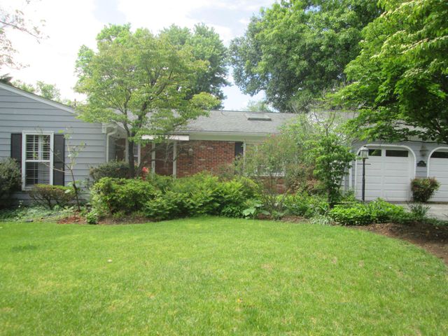 14 CHERBOURG CT, Potomac, MD 20854