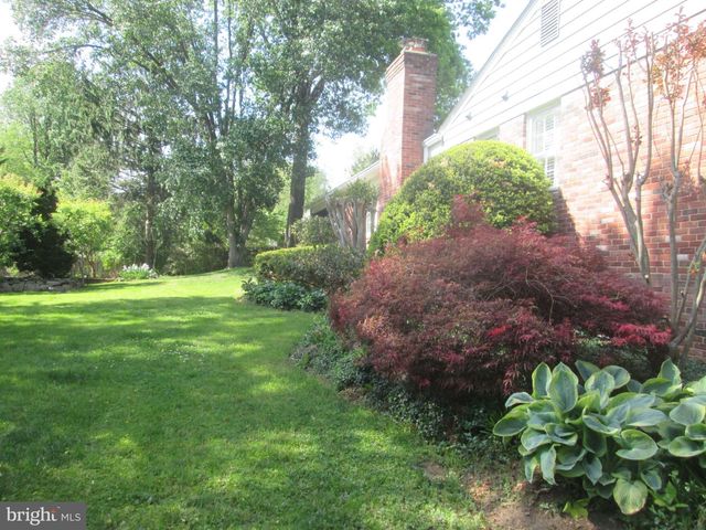 14 CHERBOURG CT, Potomac, MD 20854