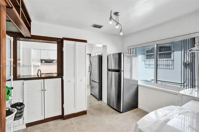2420 SW 16th St, Miami, FL 33145