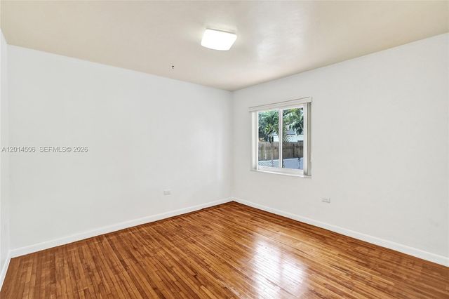 2420 SW 16th St, Miami, FL 33145