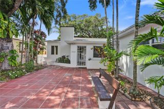 2420 SW 16th St, Miami, FL 33145