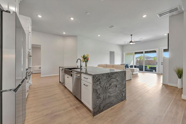 2108 Lila Sky Lane, Friendswood, TX 77546