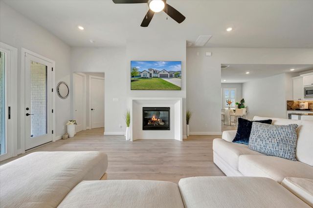2108 Lila Sky Lane, Friendswood, TX 77546