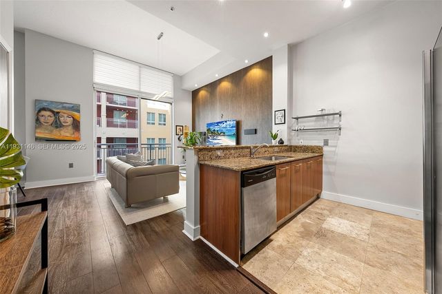 9066 SW 73rd Ct 405, Miami, FL 33156