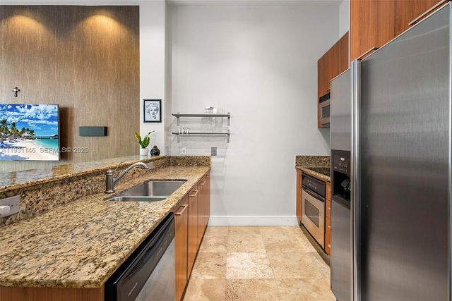 9066 SW 73rd Ct 405, Miami, FL 33156