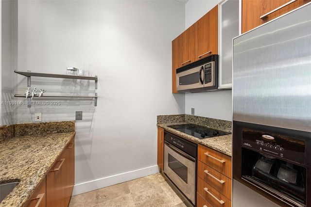 9066 SW 73rd Ct 405, Miami, FL 33156