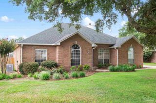 5329 Sussex Ln, Pace, FL 32571