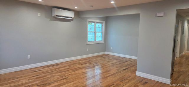14590 226th Street, Springfield Gardens, NY 11413