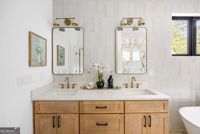 109 Flora Avenue NE, Atlanta, GA 30307