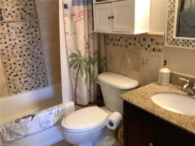 8584 Athena CT, Lehigh Acres, FL 33971