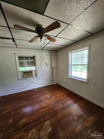 7717 Pontiac Dr, Pensacola, FL 32506