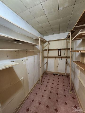 7717 Pontiac Dr, Pensacola, FL 32506