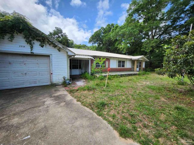 7717 Pontiac Dr, Pensacola, FL 32506