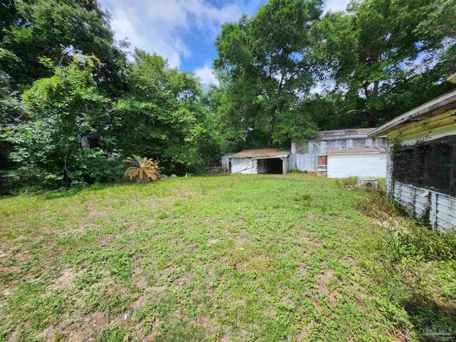 7717 Pontiac Dr, Pensacola, FL 32506