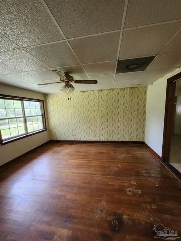 7717 Pontiac Dr, Pensacola, FL 32506