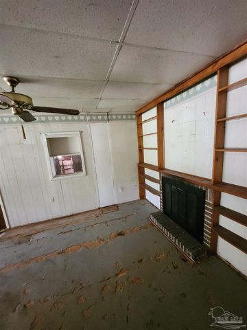 7717 Pontiac Dr, Pensacola, FL 32506