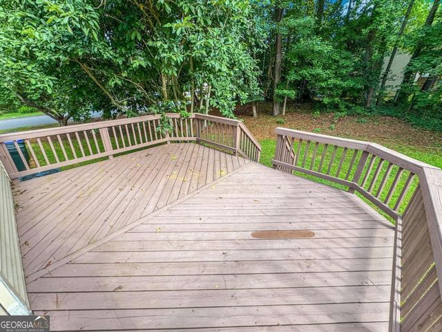 100 Roswell Farms Court, Roswell, GA 30075