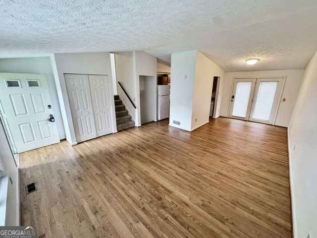 100 Roswell Farms Court, Roswell, GA 30075