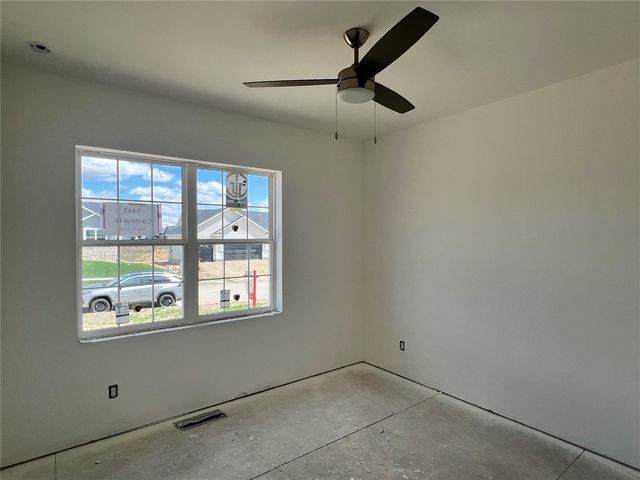 1443 Cardinal Drive, Fairfax, IA 52228
