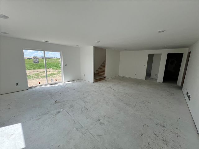 1443 Cardinal Drive, Fairfax, IA 52228