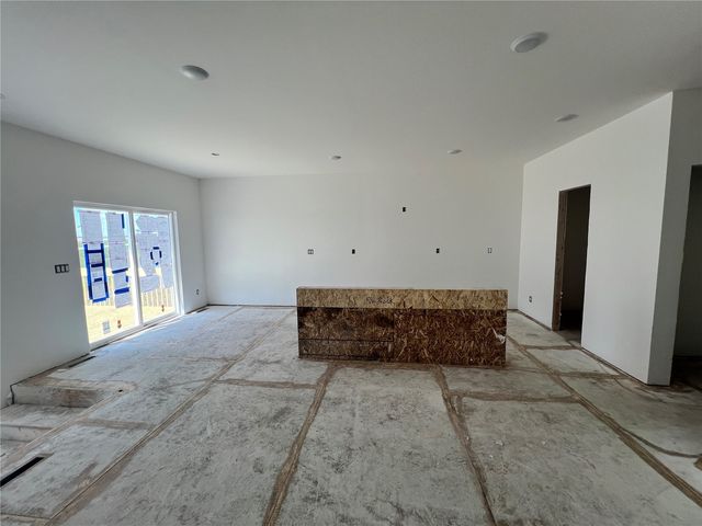 1443 Cardinal Drive, Fairfax, IA 52228