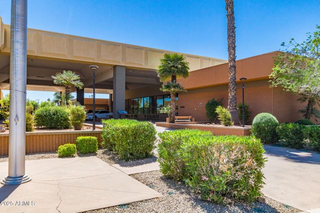 10023 W PLEASANT VALLEY Road, Sun City, AZ 85351