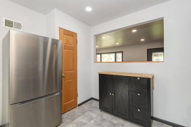 5042 19th PLACE, Milwaukee, WI 53209