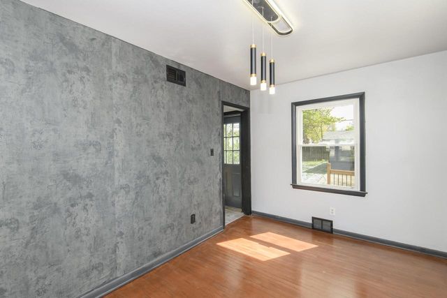 5042 19th PLACE, Milwaukee, WI 53209
