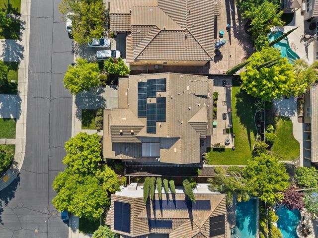 907 Farm House Ln, Rocklin, CA 95765