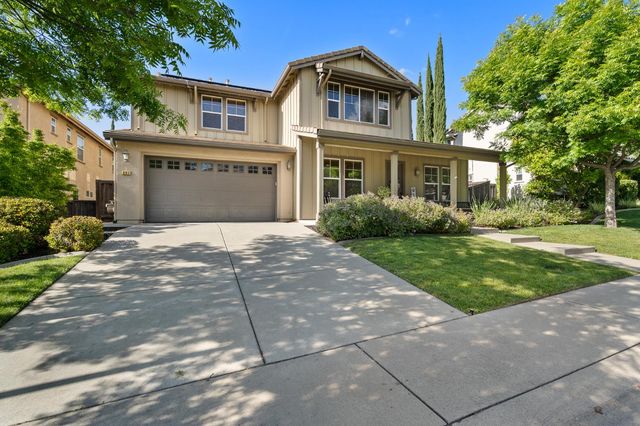 907 Farm House Ln, Rocklin, CA 95765