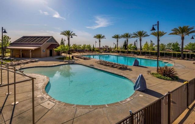 907 Farm House Ln, Rocklin, CA 95765