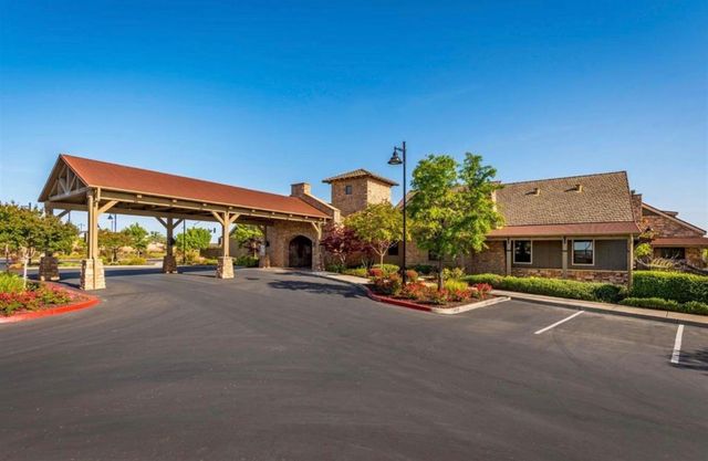 907 Farm House Ln, Rocklin, CA 95765