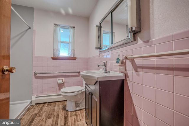 321 E GLENN RD, Hershey, PA 17033