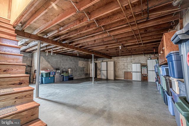 321 E GLENN RD, Hershey, PA 17033