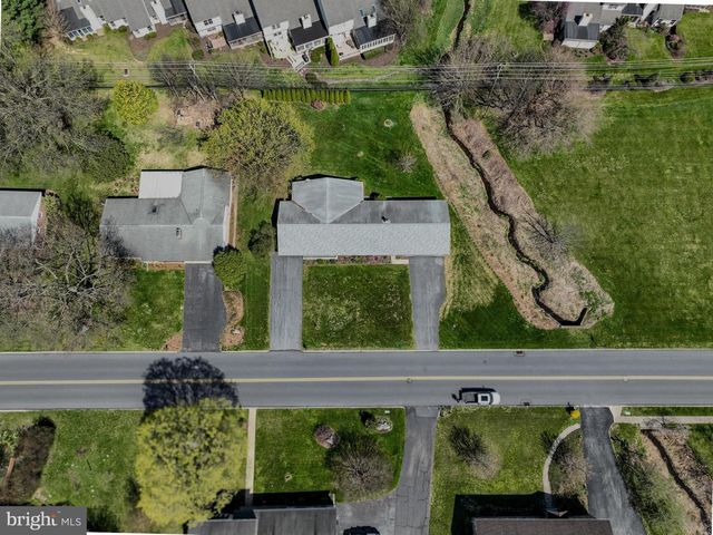 321 E GLENN RD, Hershey, PA 17033