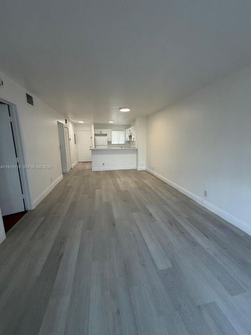 8730 N Sherman Cir 106, Miramar, FL 33025