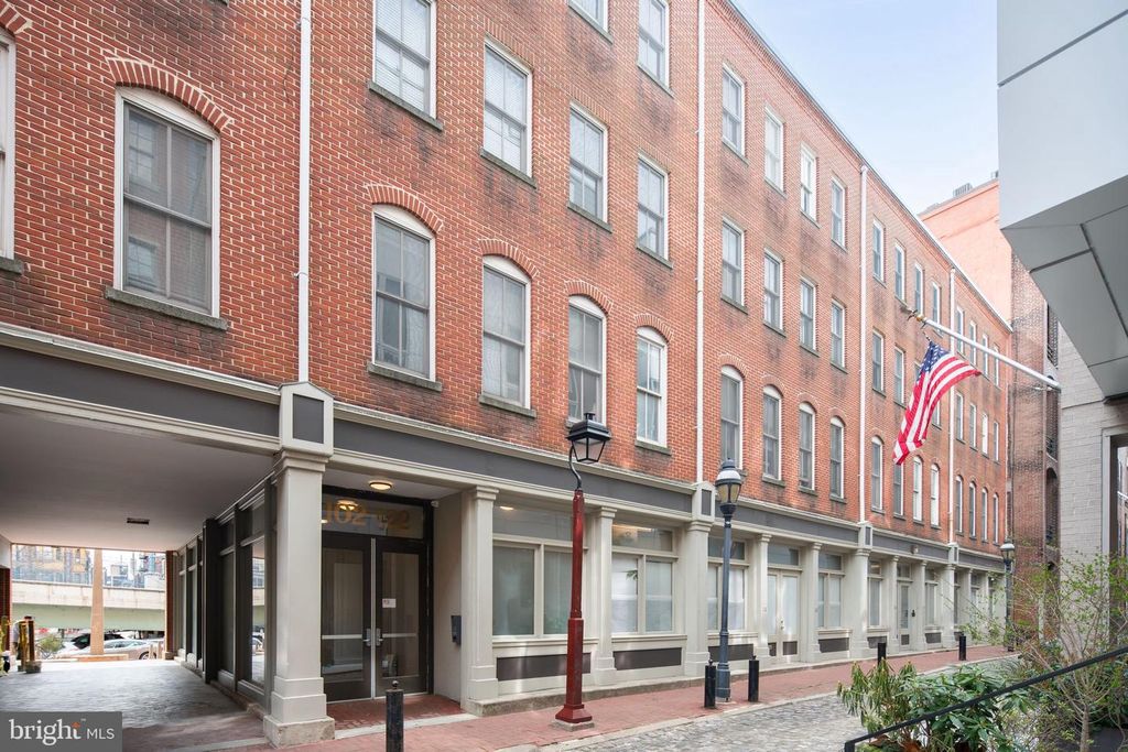102-22 CHURCH ST #202, PHILADELPHIA, PA 19106 — exterior