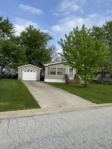 30 Meadowlark Lane, Beecher, IL 60401