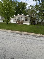 30 Meadowlark Lane, Beecher, IL 60401