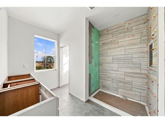 10711 Sw Robinson Rd, Hillsboro, OR 97123